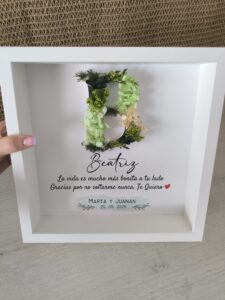 marcos-personalizados-inicial-flor