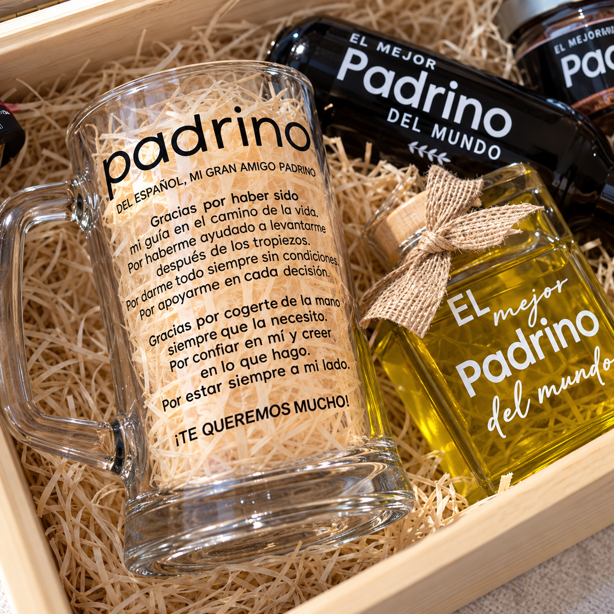 aja de Madera Personalizada con Productos Gourmet de Jaén